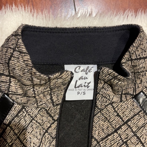 Jacket - Picture 2 of 5